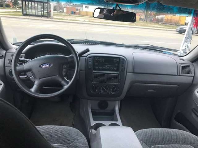 2002 Ford Explorer 4dr XLT 4WD SUV